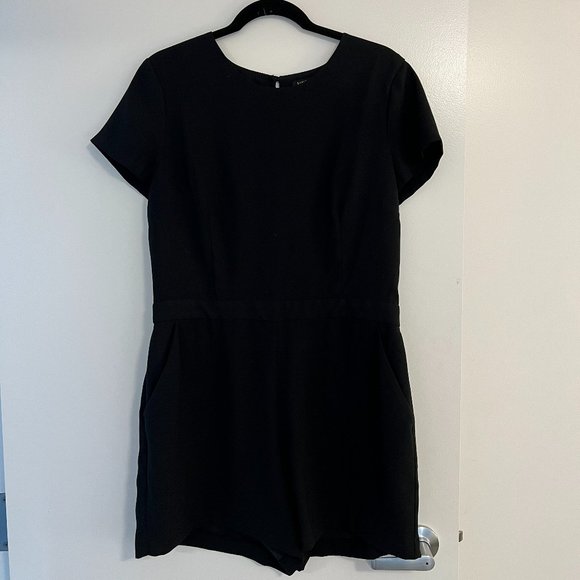 Banana Republic Short Sleeve Tailored Romper, Size 12, Black - Picture 2 of 7